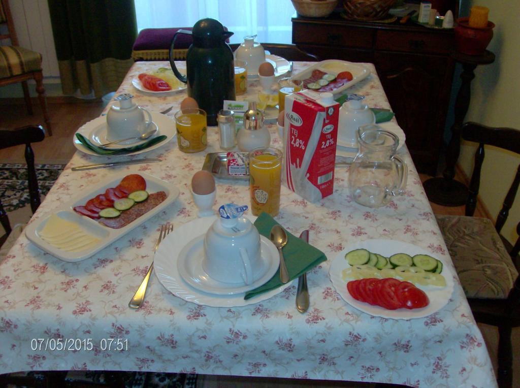 Zsuzsanna Haz Hotel เฮวิซ ภายนอก รูปภาพ