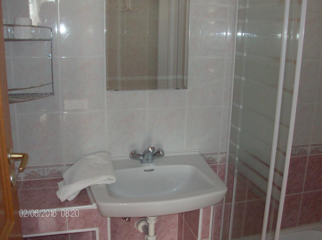 Zsuzsanna Haz Hotel เฮวิซ ภายนอก รูปภาพ
